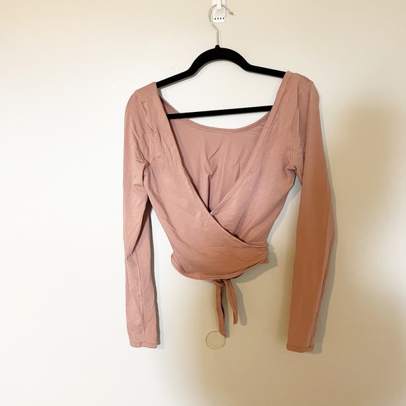 Lululemon Its A Tie Long Sleeve
Copper Coil Pink small - Picture 4 of 8